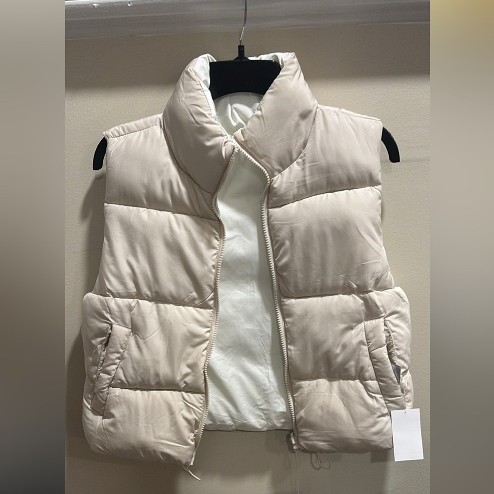 Women Teen Madden Girl reversible Cream White Puffer Vest